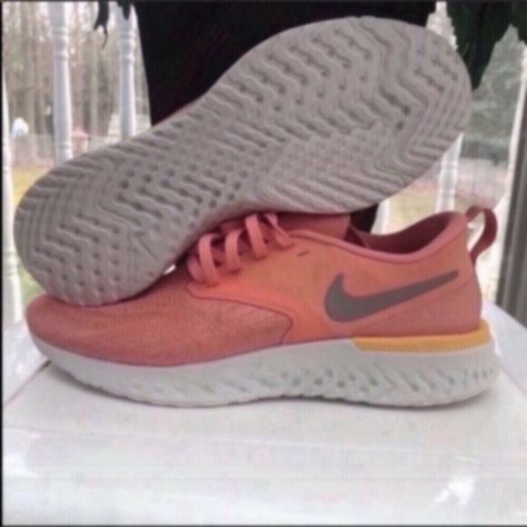 Nike Odyssey React 2 Flyknit Pink Quartz NEW - Picture 2 of 14